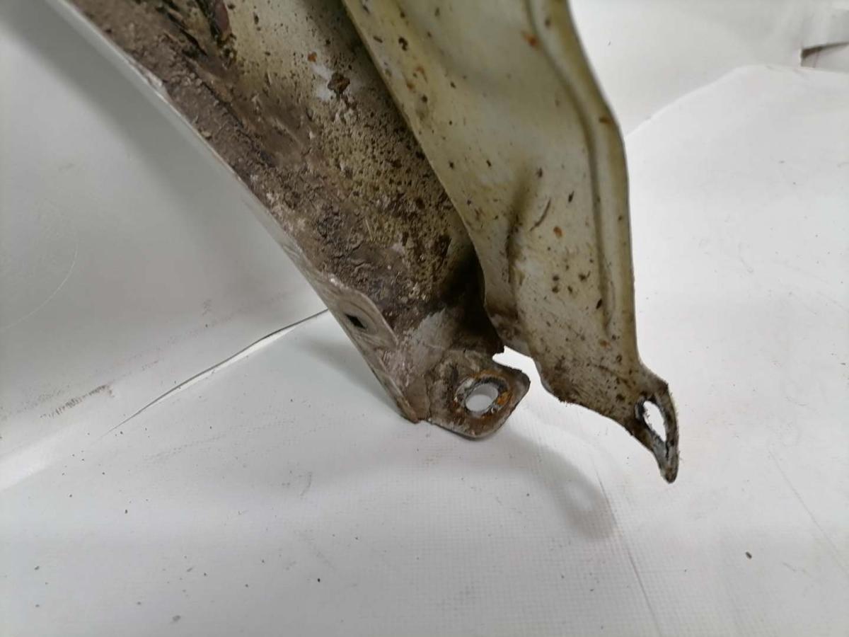 VW Golf 4 Kotfl&uuml;gel vorn rechts LB7Z Satinsilber Bj.1999